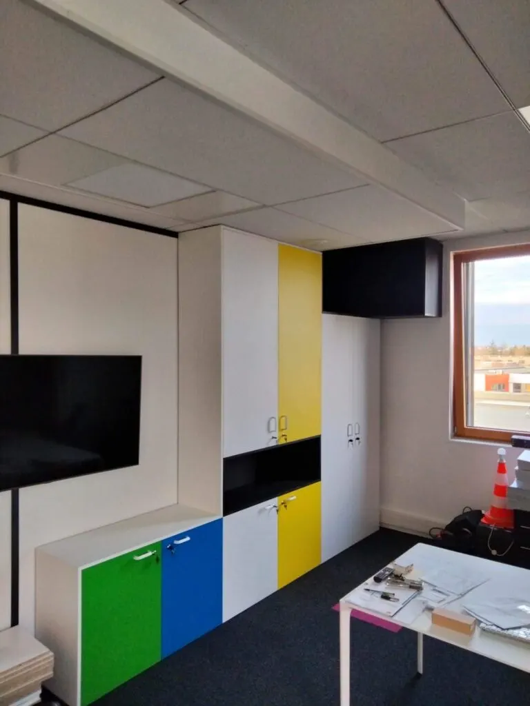 Placard sur mesure pour bureaux