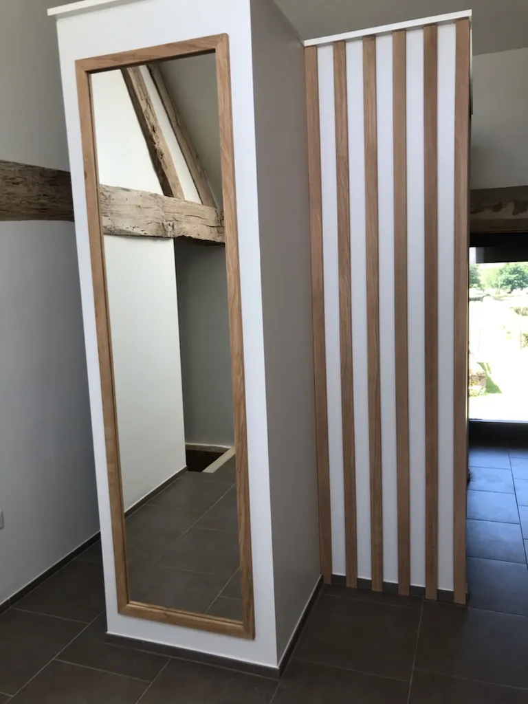 Miroir en chêne et tasseaux